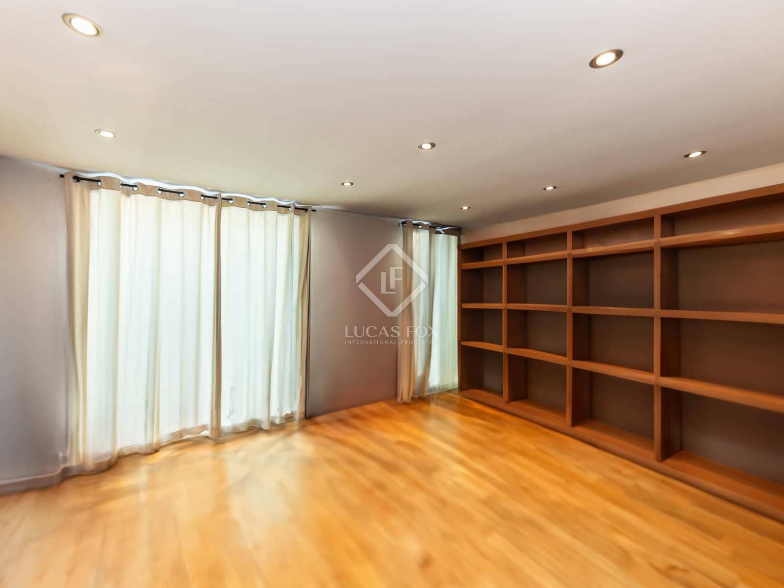 4 soveværelse Villa til salg i Gava med swimmingpool garage - € 3.790.000 (Ref: 7733441)