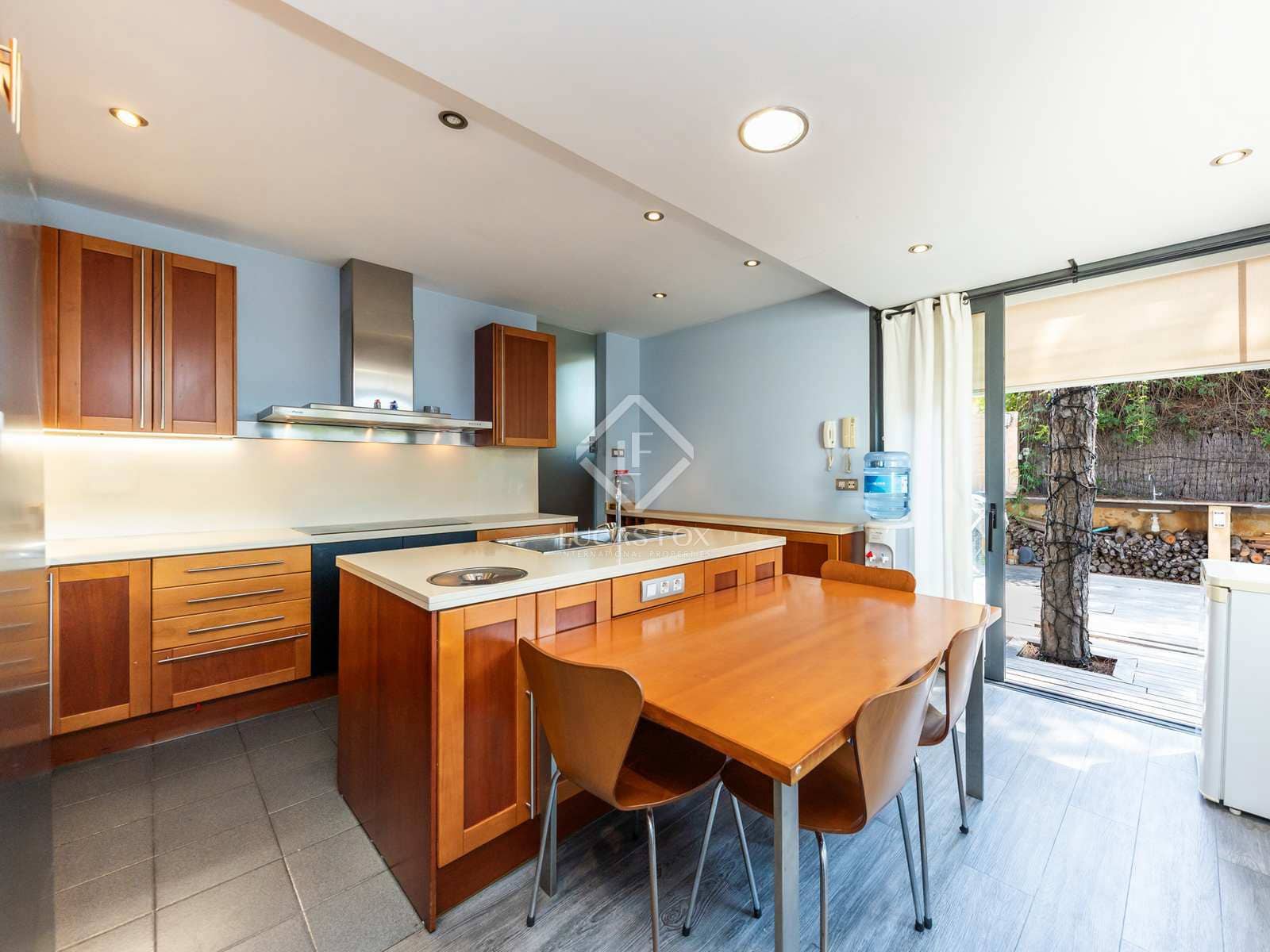 4 soveværelse Villa til salg i Gava med swimmingpool garage - € 3.790.000 (Ref: 7733441)