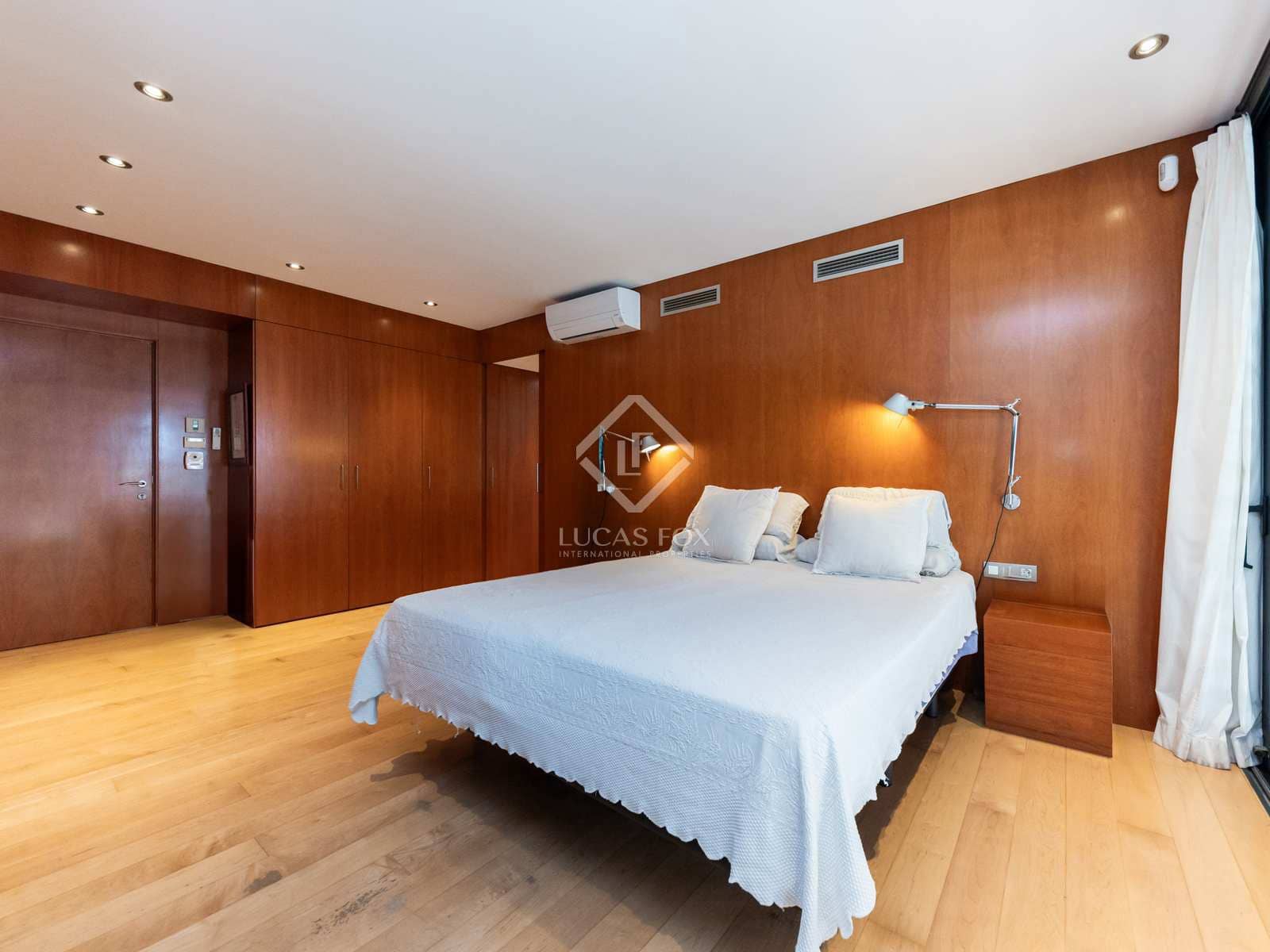 4 soveværelse Villa til salg i Gava med swimmingpool garage - € 3.790.000 (Ref: 7733441)