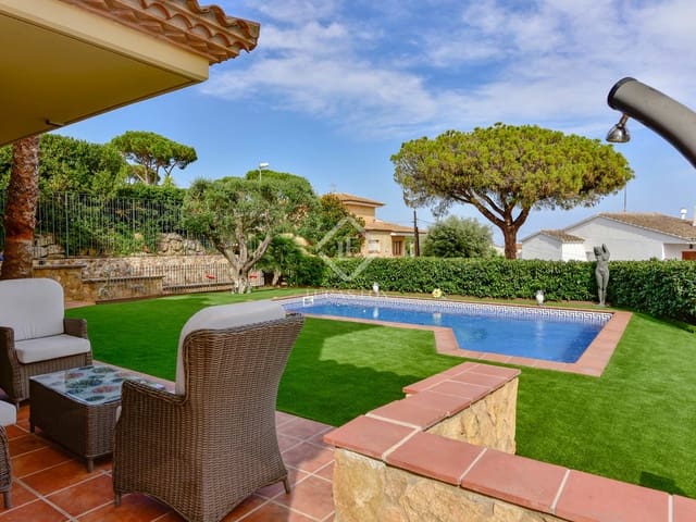7 slaapkamer Villa te koop in Castell-Platja d'Aro met zwembad garage - € 1.590.000 (Ref: 7737225)