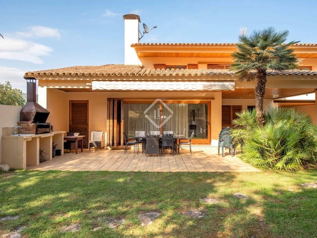 Chalet de 6 habitaciones en Santa Cristina d'Aro en venta con piscina garaje - 1.400.000 € (Ref: 7738345)