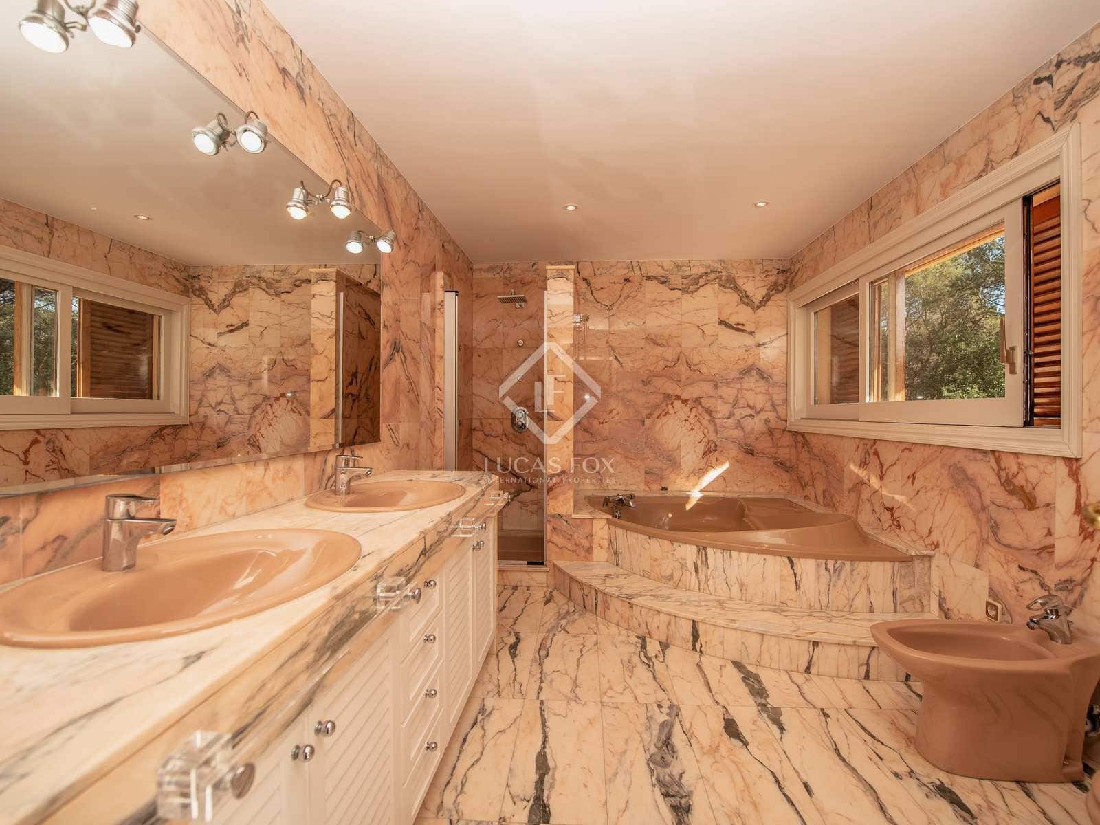 6 soveværelse Villa til salg i Santa Cristina d'Aro med swimmingpool garage - € 1.400.000 (Ref: 7738345)