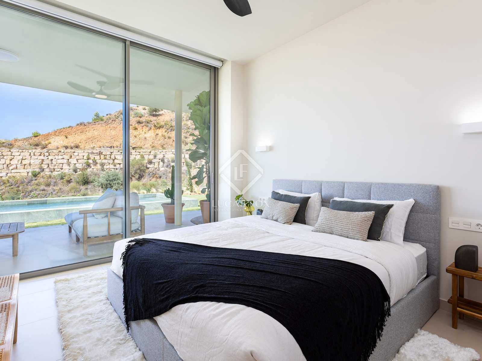 3 bedroom Apartment for sale in Mijas with pool garage - € 1,250,000 (Ref: 7739868)