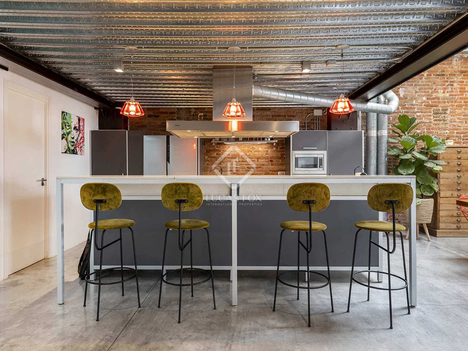 3 soveværelse Lejlighed til leje i Barcelona by - € 9.000 (Ref: 7744963)