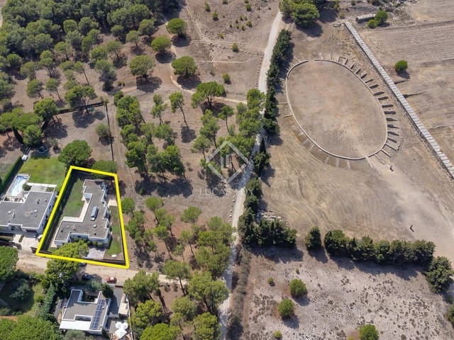 10 bedroom Villa for sale in L'Escala - € 1,350,000 (Ref: 7744965)