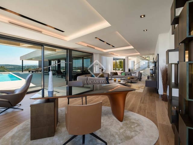 5 bedroom Villa for sale in Sotogrande, San Roque with pool - € 4,750,000 (Ref: 7744966)