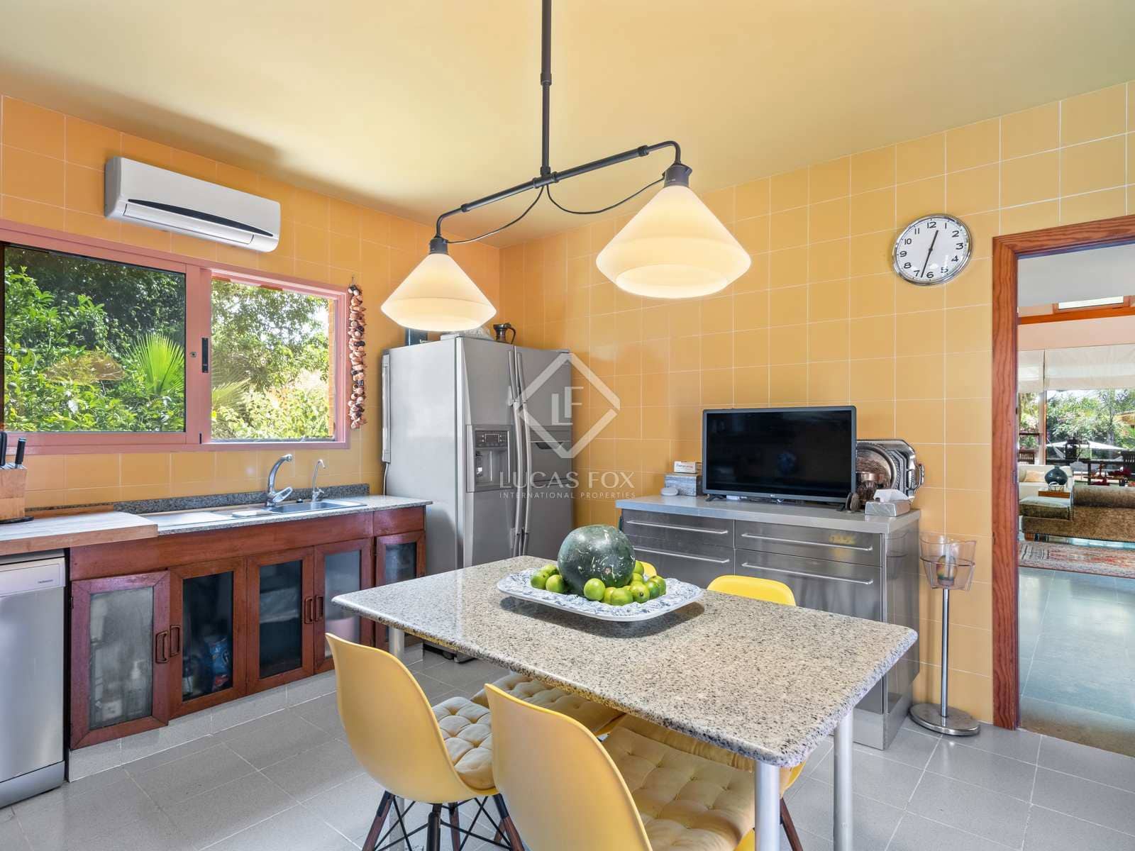 6 bedroom Villa for sale in Alicante / Alacant city with pool garage - € 1,300,000 (Ref: 7748655)