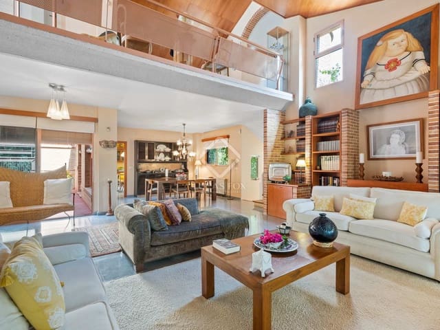 6 slaapkamer Villa te koop in Alicante stad met zwembad garage - € 1.300.000 (Ref: 7748655)