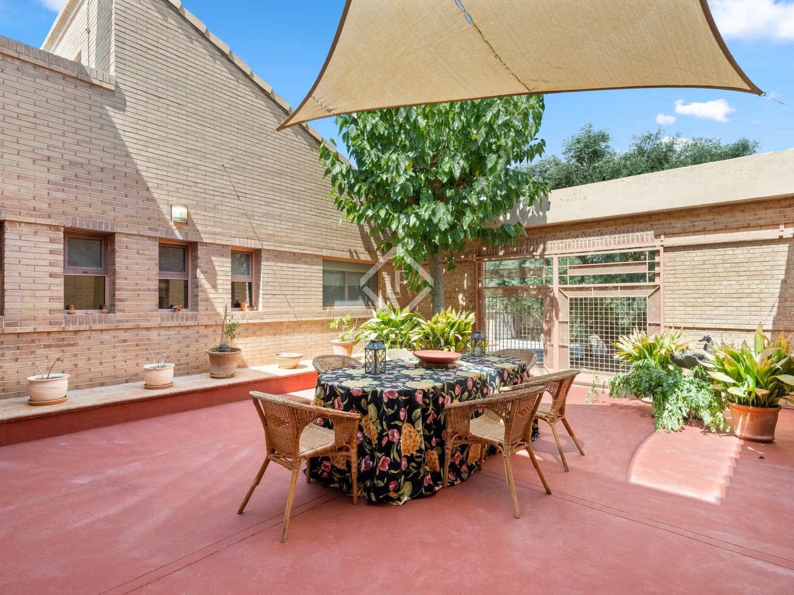 6 bedroom Villa for sale in Alicante / Alacant city with pool garage - € 1,300,000 (Ref: 7748655)