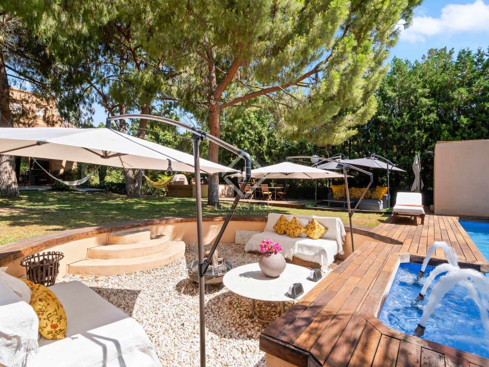 6 bedroom Villa for sale in Alicante / Alacant city with pool garage - € 1,300,000 (Ref: 7748655)