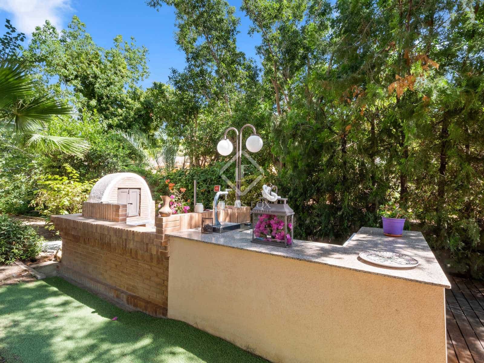 6 bedroom Villa for sale in Alicante / Alacant city with pool garage - € 1,300,000 (Ref: 7748655)