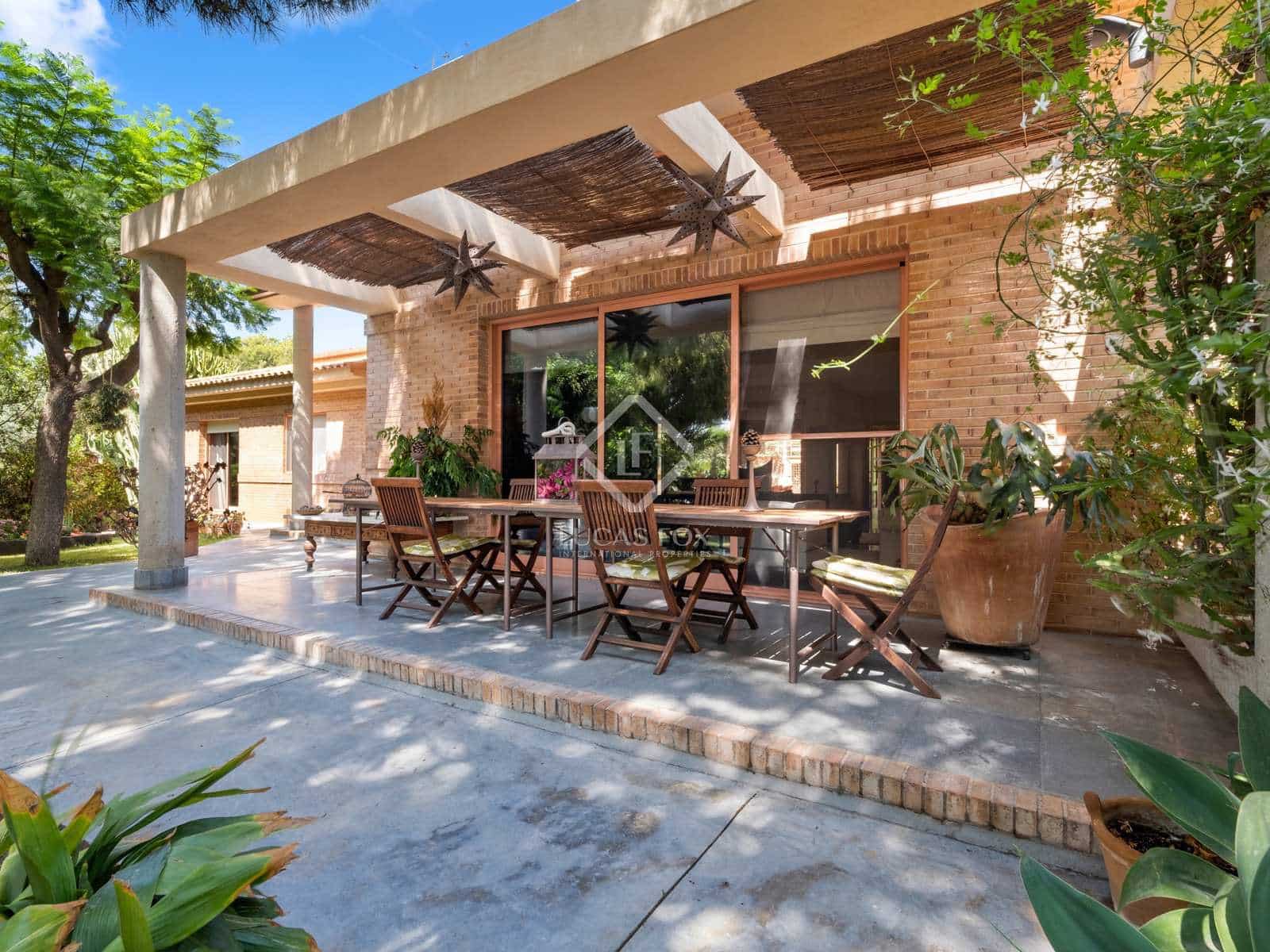 6 bedroom Villa for sale in Alicante / Alacant city with pool garage - € 1,300,000 (Ref: 7748655)