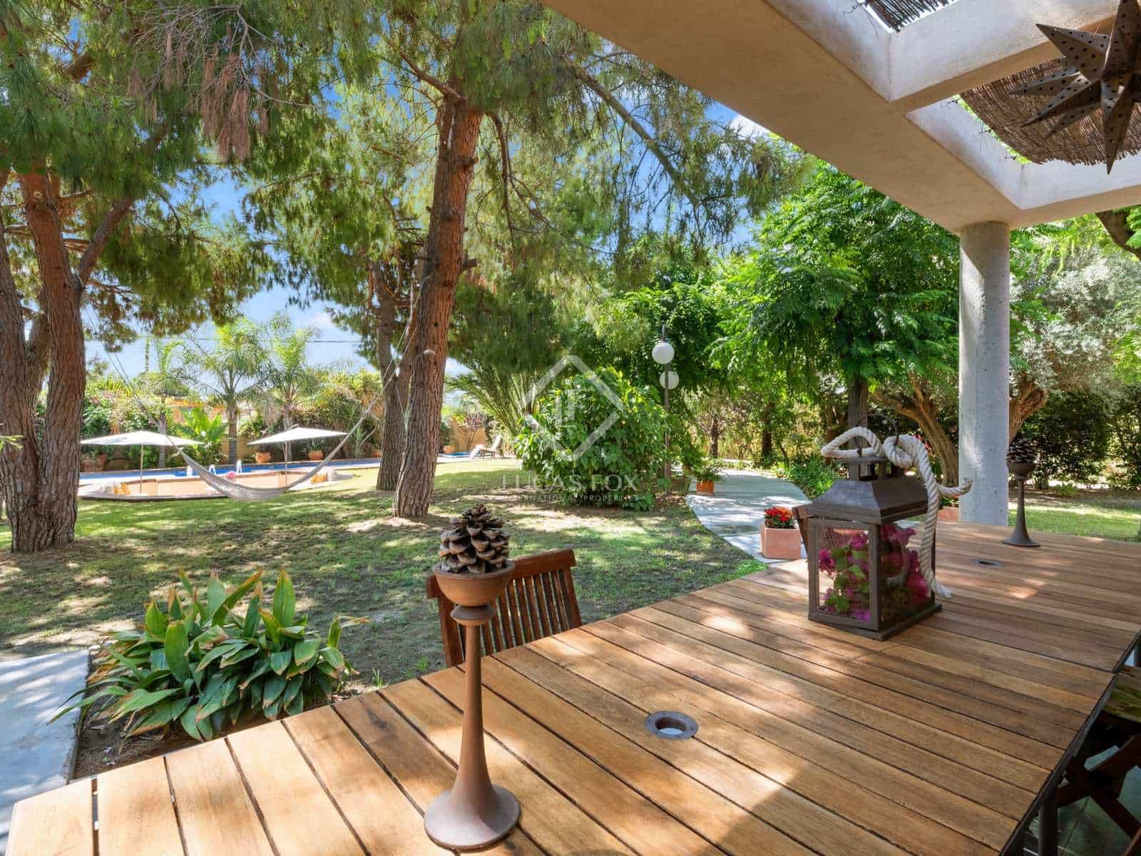 6 bedroom Villa for sale in Alicante / Alacant city with pool garage - € 1,300,000 (Ref: 7748655)