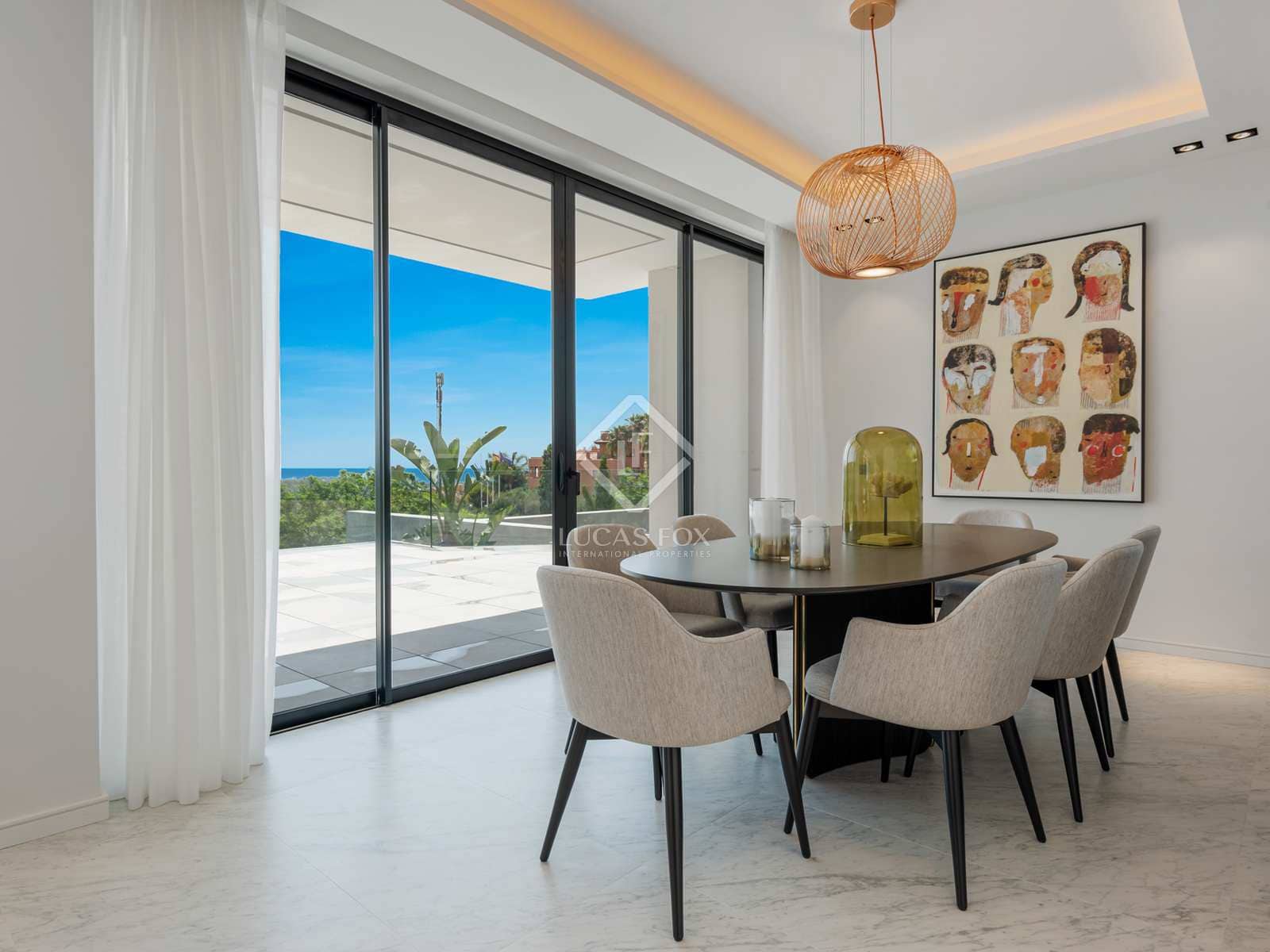 5 bedroom Villa for sale in Benahavis with pool garage - € 4,300,000 (Ref: 7748661)