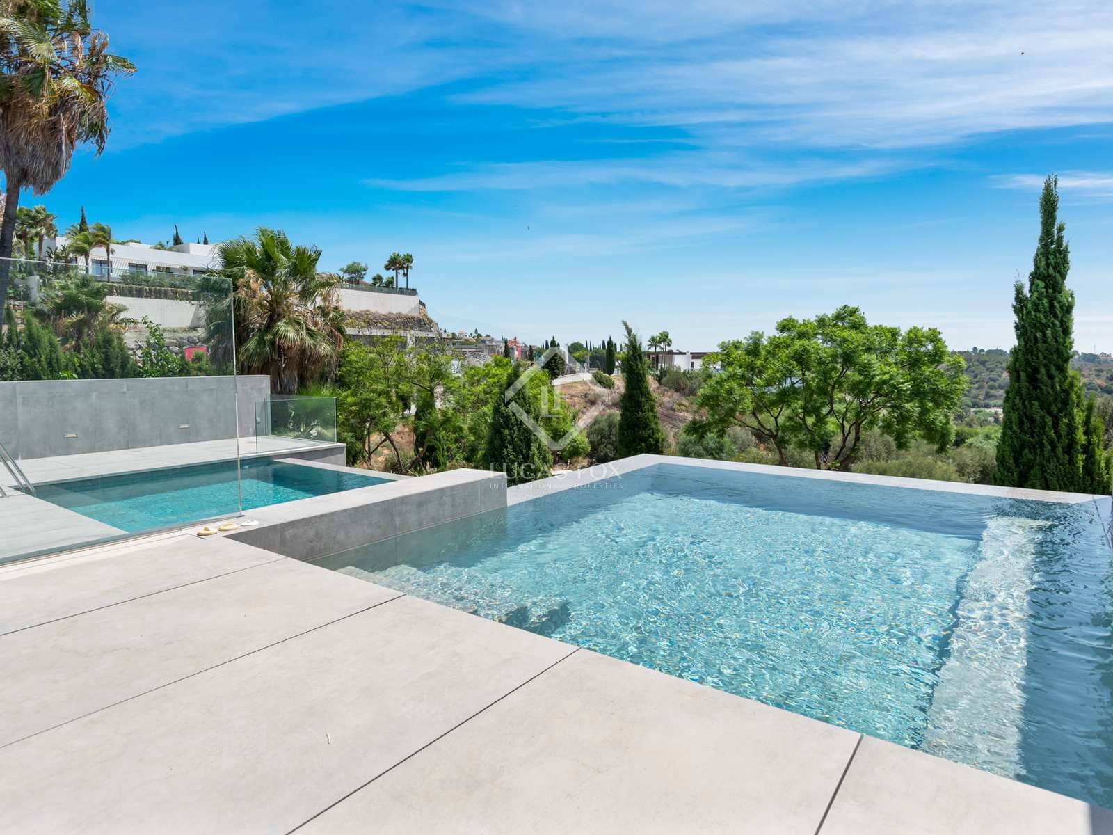 5 bedroom Villa for sale in Benahavis with pool garage - € 4,300,000 (Ref: 7748661)