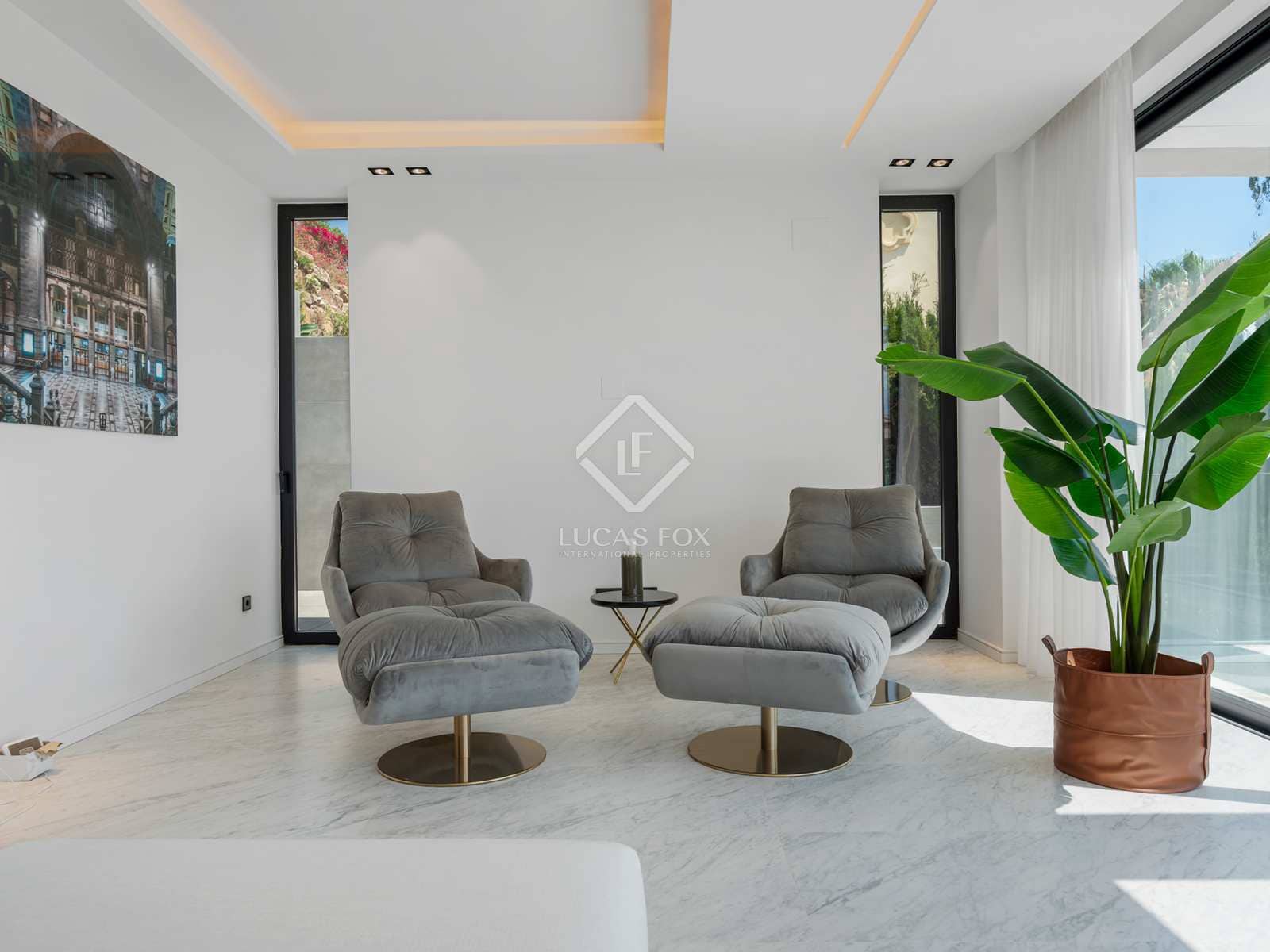 5 bedroom Villa for sale in Benahavis with pool garage - € 4,300,000 (Ref: 7748661)