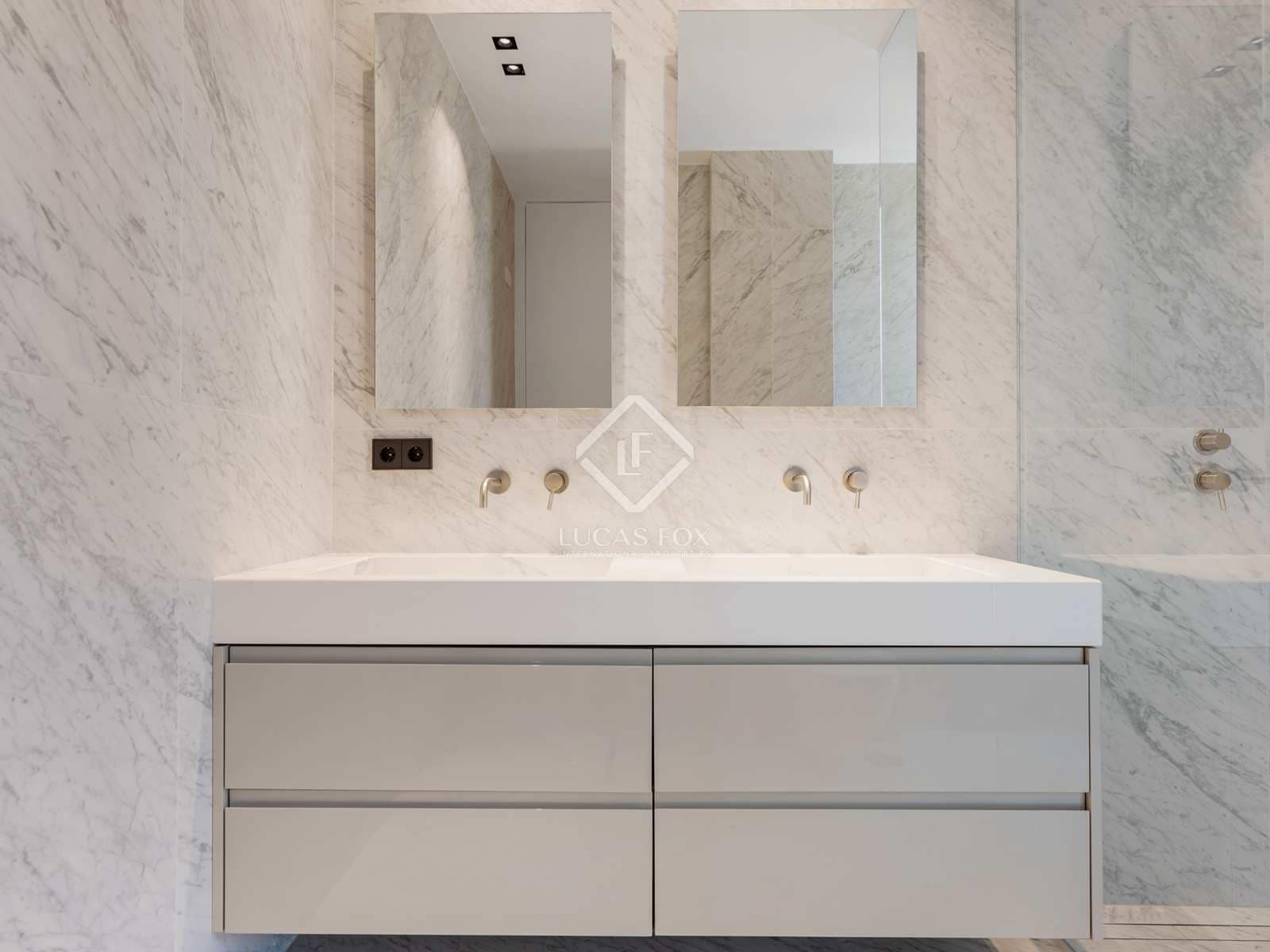 5 bedroom Villa for sale in Benahavis with pool garage - € 4,300,000 (Ref: 7748661)