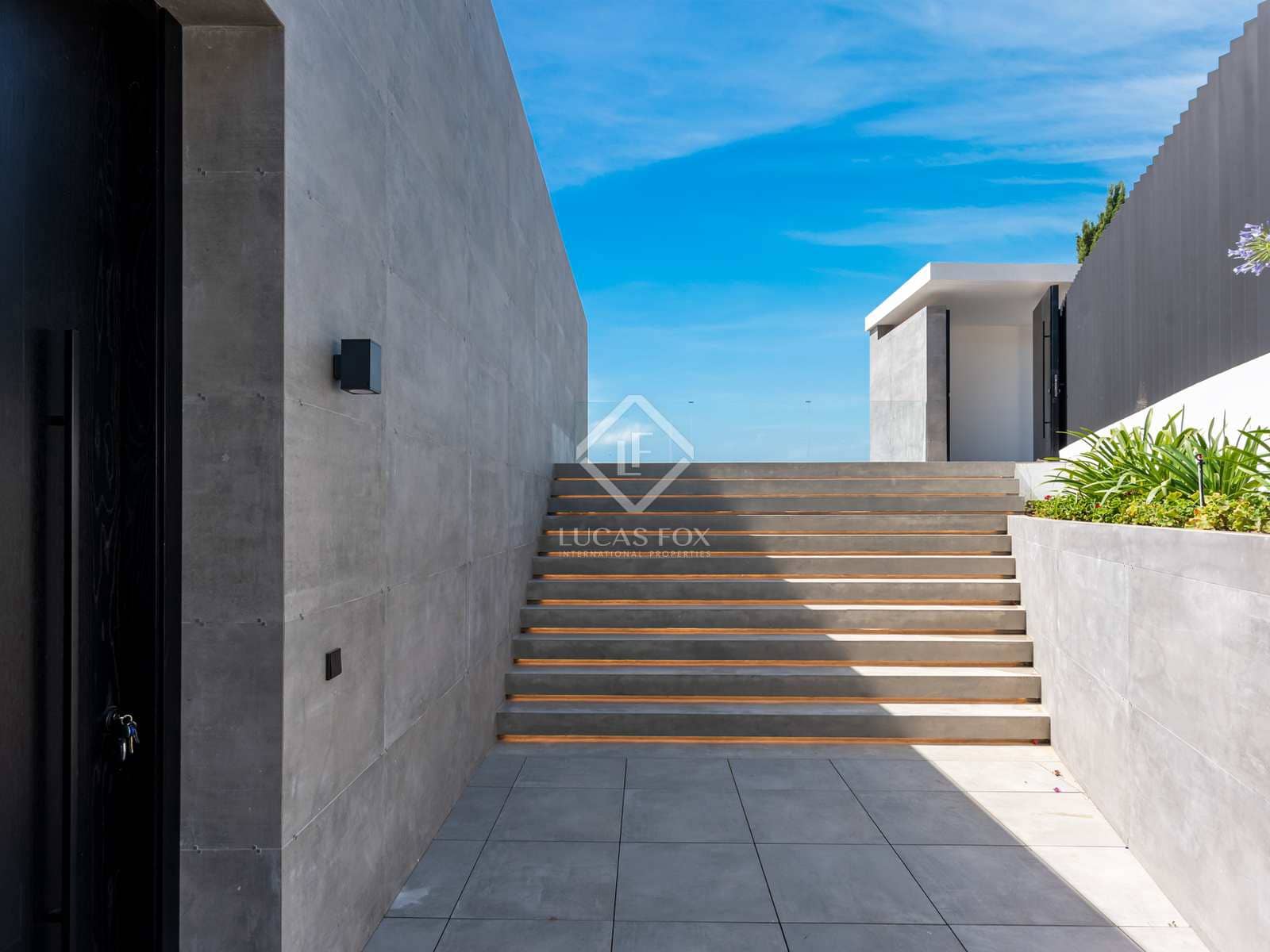 5 bedroom Villa for sale in Benahavis with pool garage - € 4,300,000 (Ref: 7748661)