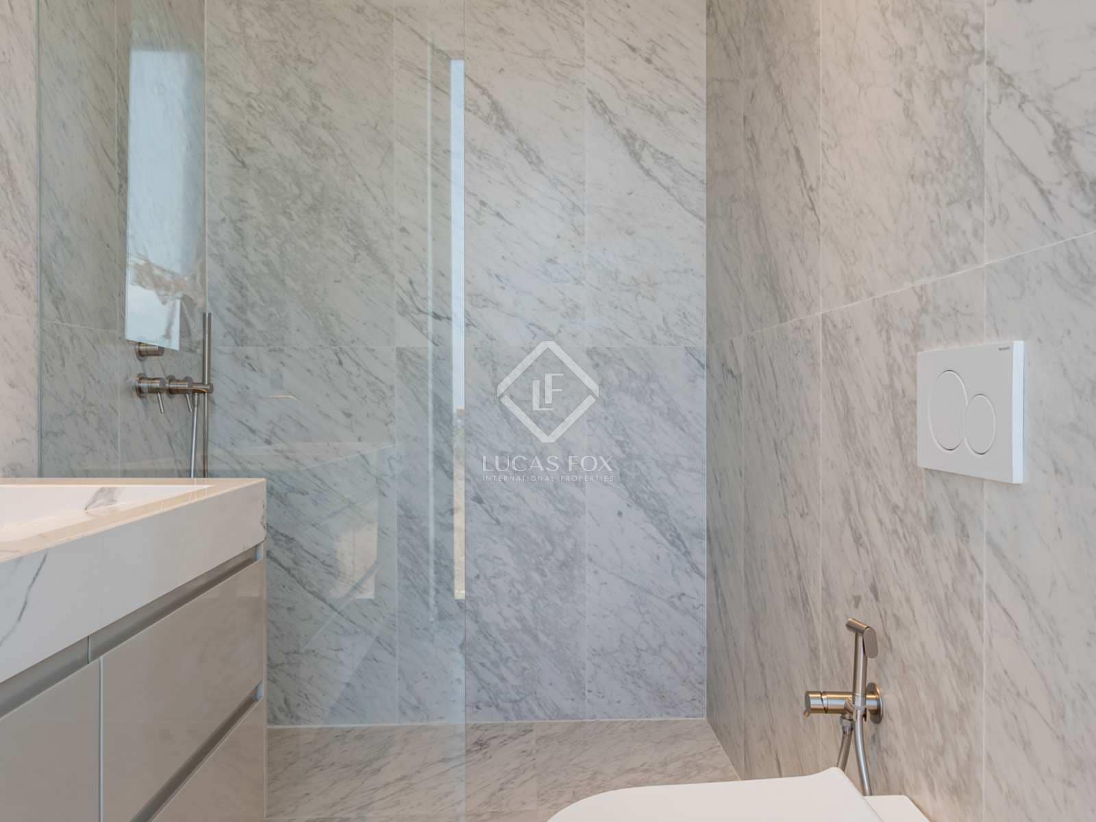 5 bedroom Villa for sale in Benahavis with pool garage - € 4,300,000 (Ref: 7748661)