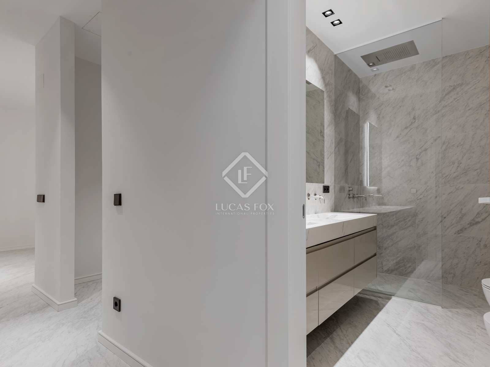 5 bedroom Villa for sale in Benahavis with pool garage - € 4,300,000 (Ref: 7748661)