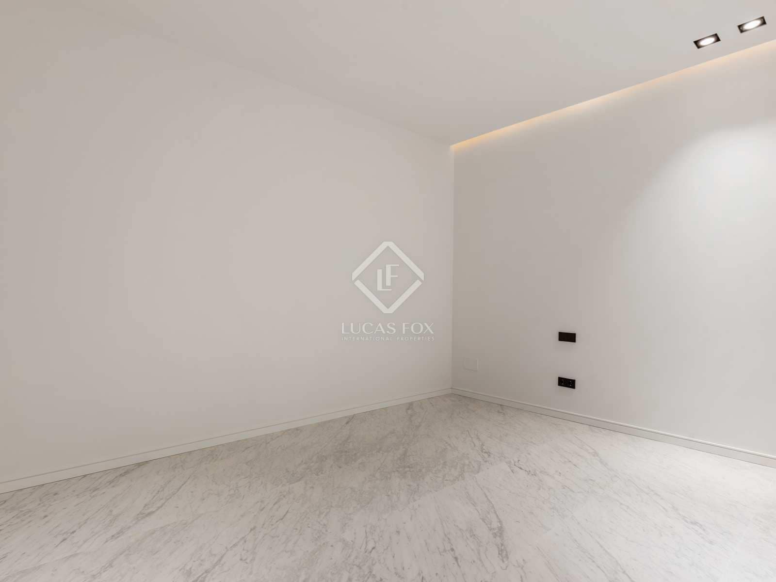 5 bedroom Villa for sale in Benahavis with pool garage - € 4,300,000 (Ref: 7748661)