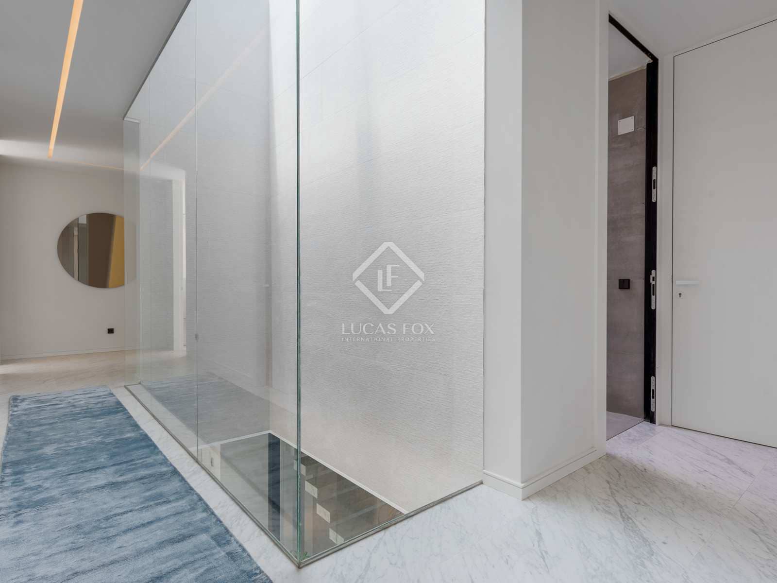 5 bedroom Villa for sale in Benahavis with pool garage - € 4,300,000 (Ref: 7748661)