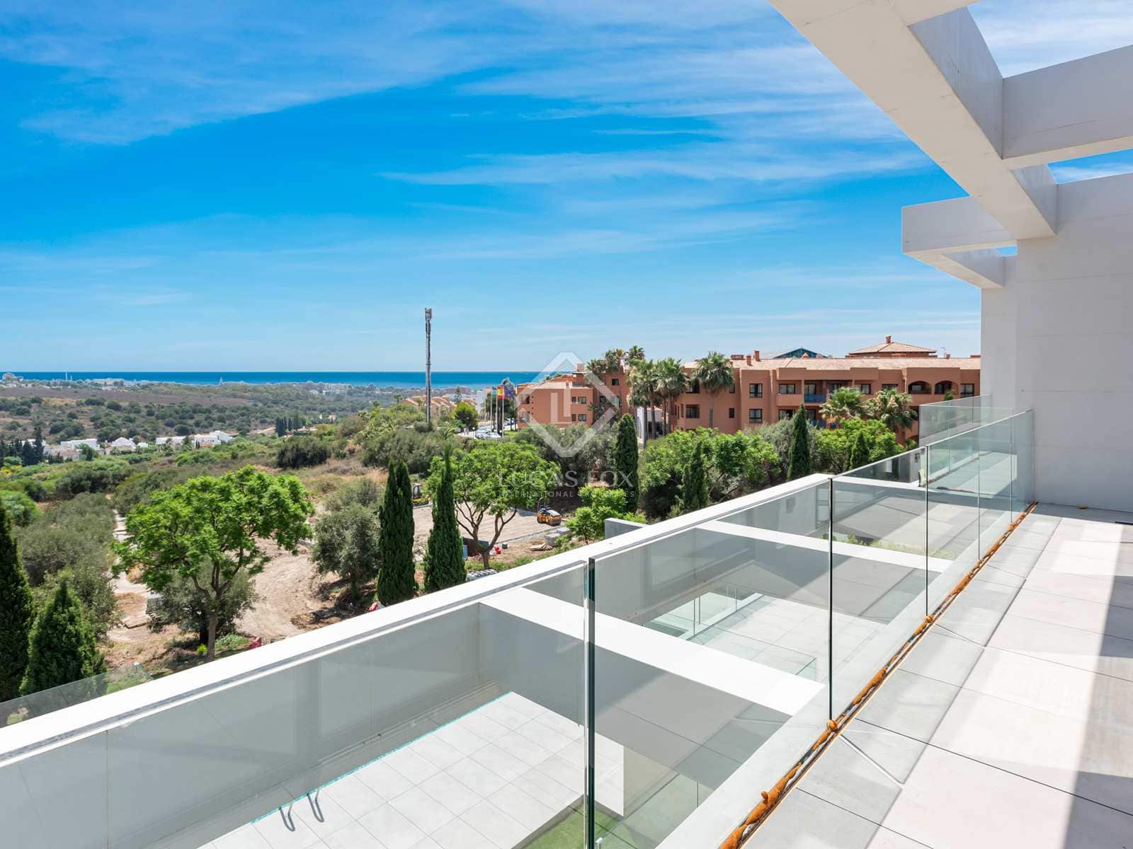 5 bedroom Villa for sale in Benahavis with pool garage - € 4,300,000 (Ref: 7748661)