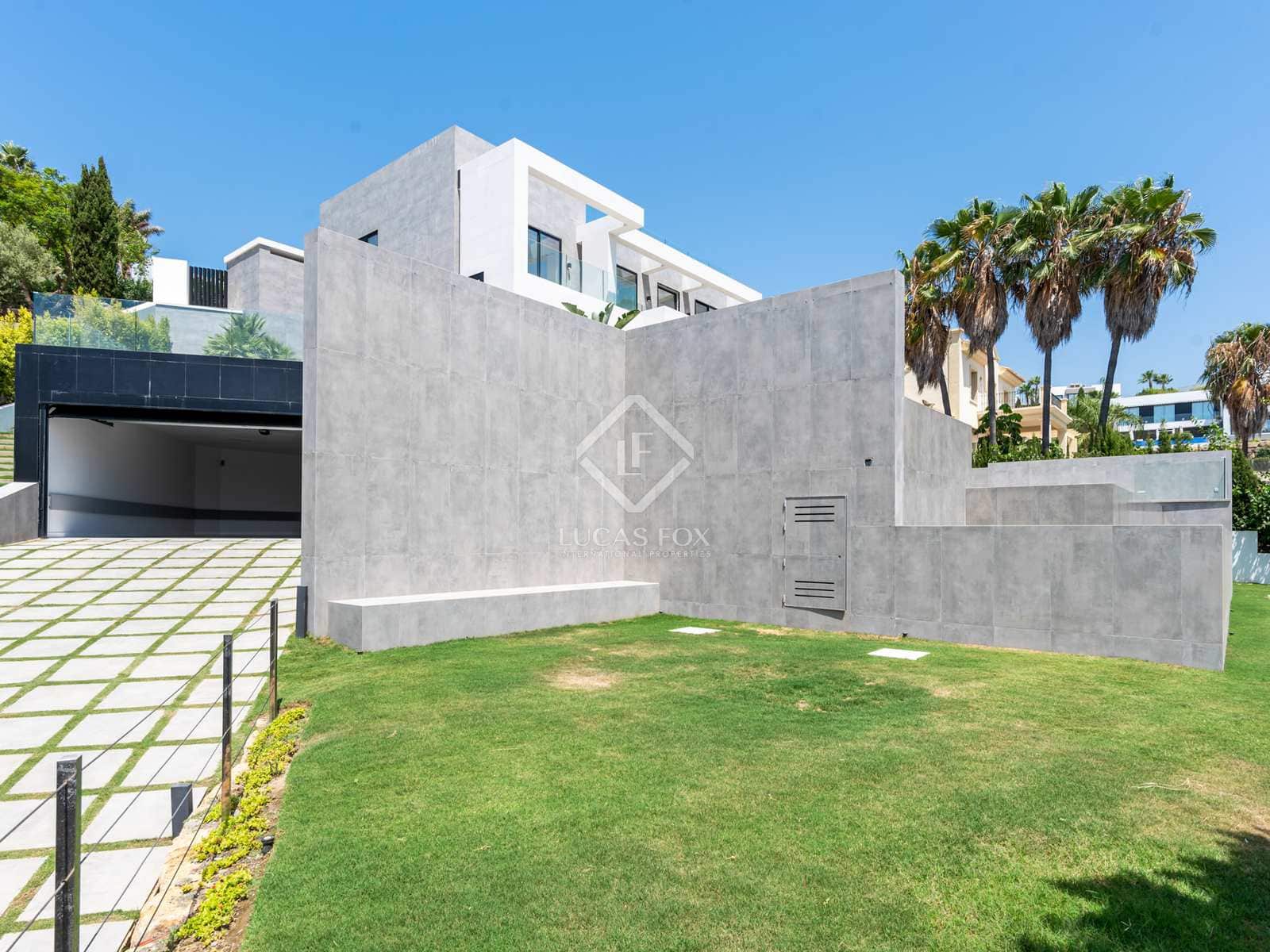 5 bedroom Villa for sale in Benahavis with pool garage - € 4,300,000 (Ref: 7748661)