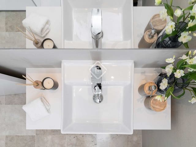 2 soverom Penthouse til salgs i El Paraiso, Estepona - € 438 000 (Ref: 7751758)