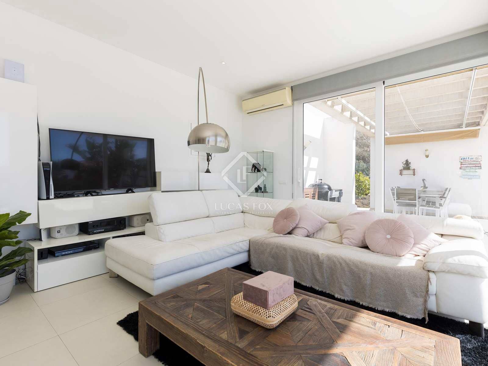 4 soveværelse Villa til salg i San Luis / Sant Lluis med swimmingpool garage - € 1.200.000 (Ref: 7754057)