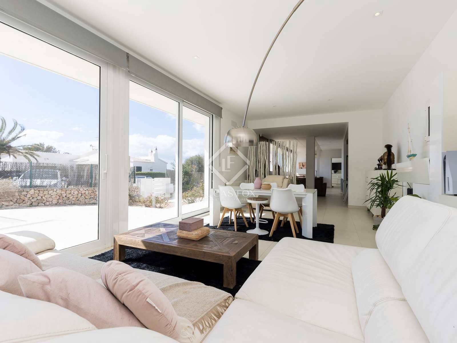 4 soveværelse Villa til salg i San Luis / Sant Lluis med swimmingpool garage - € 1.200.000 (Ref: 7754057)