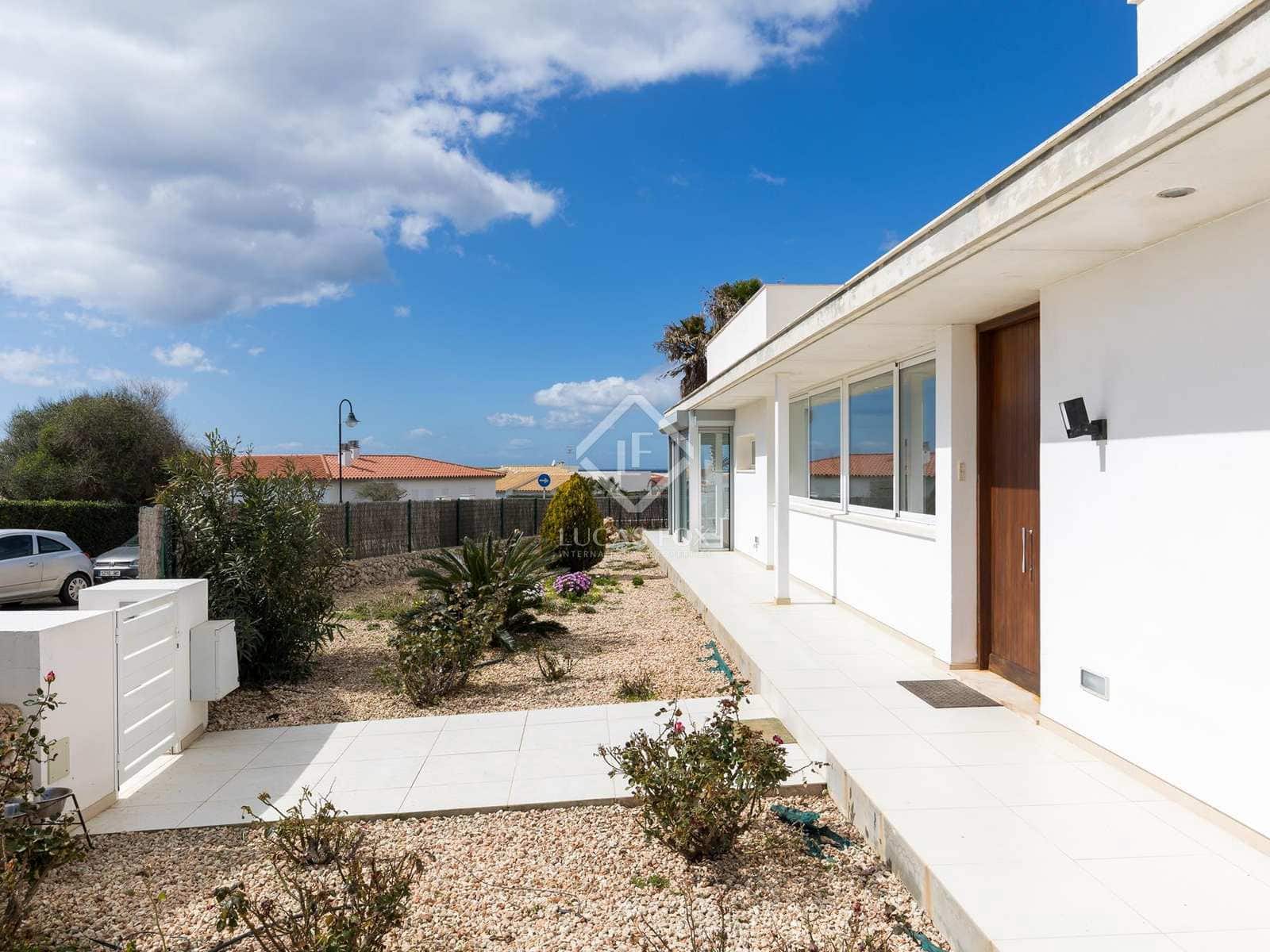 4 soveværelse Villa til salg i San Luis / Sant Lluis med swimmingpool garage - € 1.200.000 (Ref: 7754057)