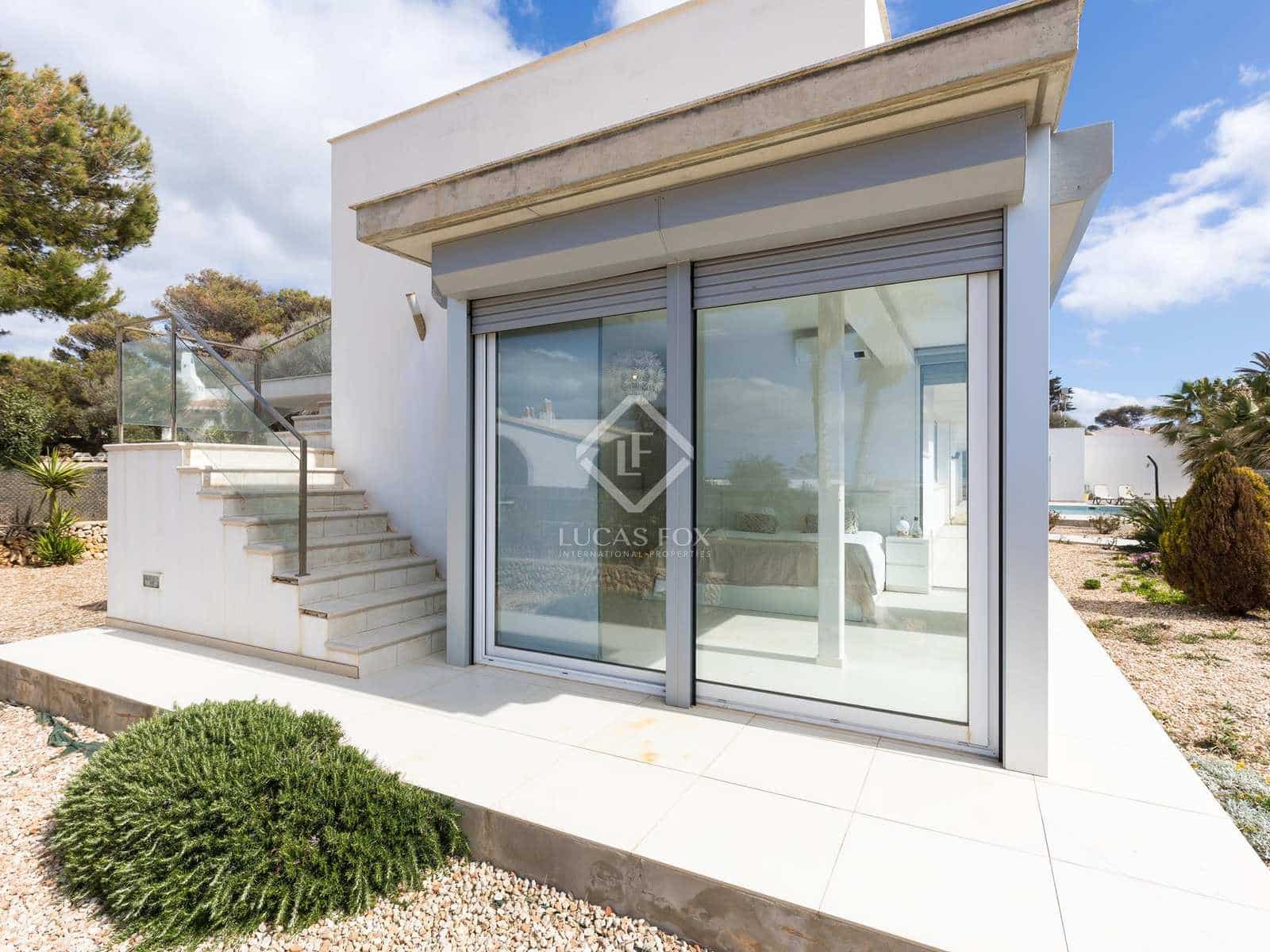 4 soveværelse Villa til salg i San Luis / Sant Lluis med swimmingpool garage - € 1.200.000 (Ref: 7754057)