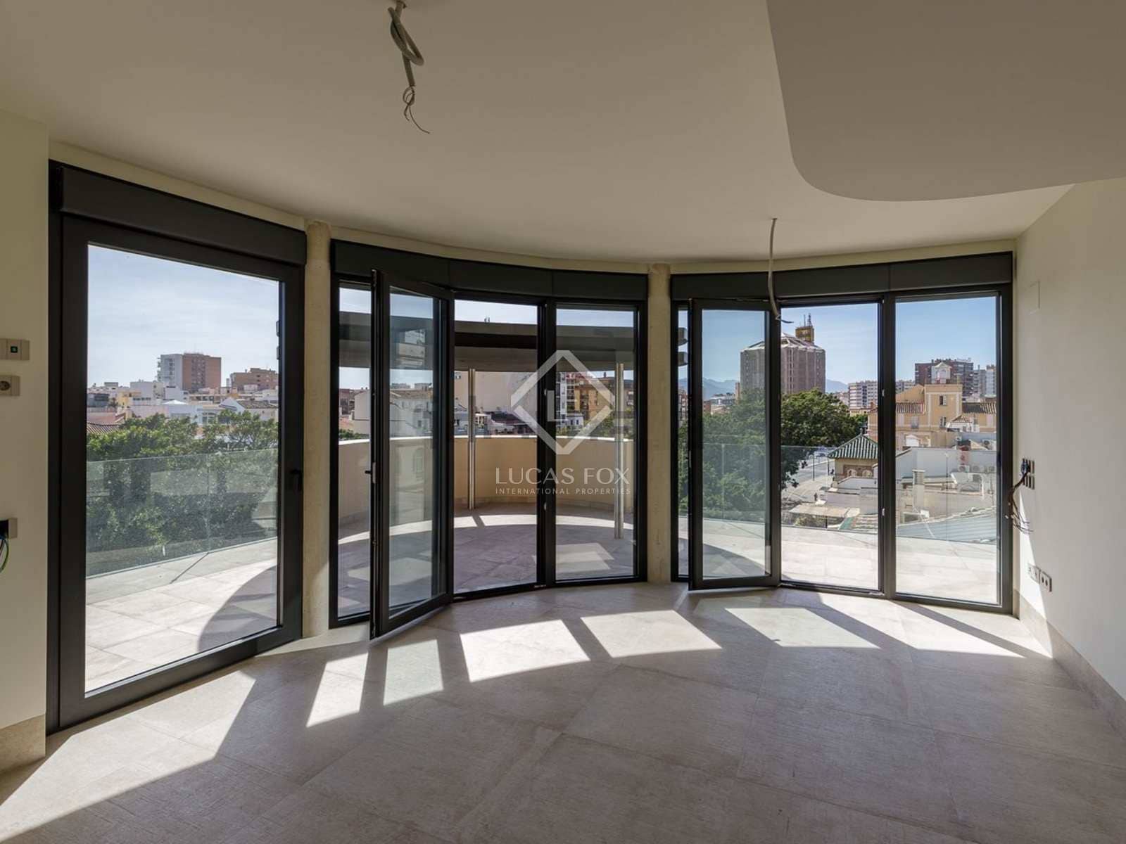 2 soveværelse Lejlighed til salg i Malaga by med garage - € 1.395.000 (Ref: 7769519)