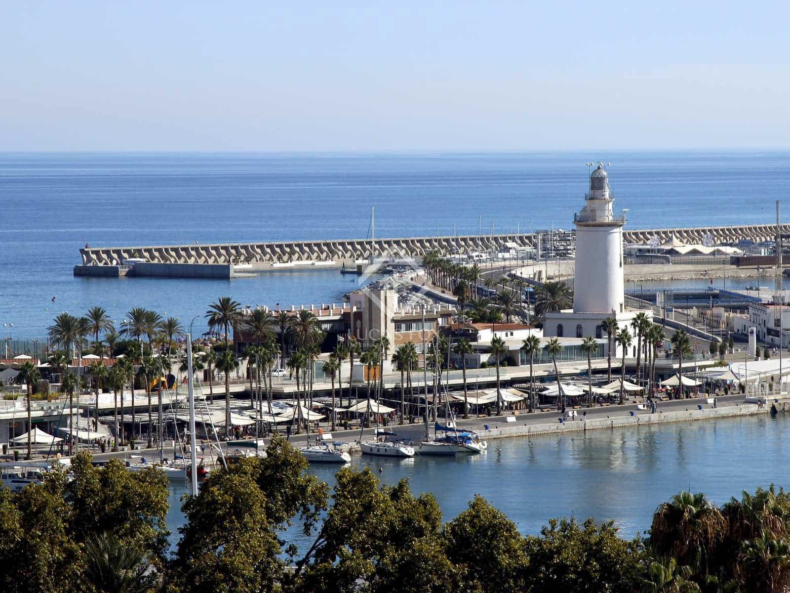 2 soveværelse Lejlighed til salg i Malaga by med garage - € 1.395.000 (Ref: 7769519)