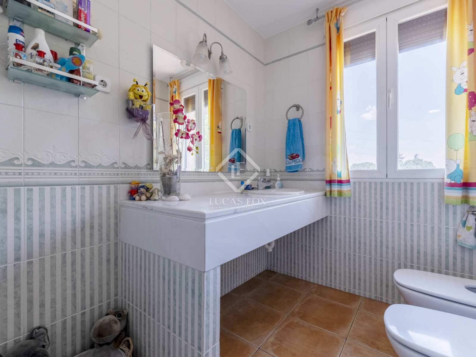 6 Zimmer Villa zu verkaufen in Boadilla del Monte mit Pool Garage - 2.000.000 € (Ref: 7786533)