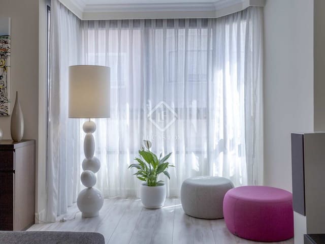 Appartement de 5 chambres à louer à Valence ville avec garage - 3 000 € (Ref: 7788173)