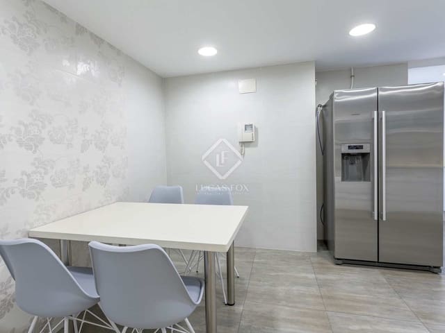 Appartement de 5 chambres à louer à Valence ville avec garage - 3 000 € (Ref: 7788173)