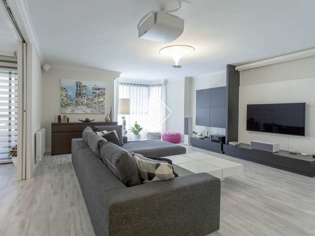 Appartement de 5 chambres à louer à Valence ville avec garage - 3 000 € (Ref: 7788173)
