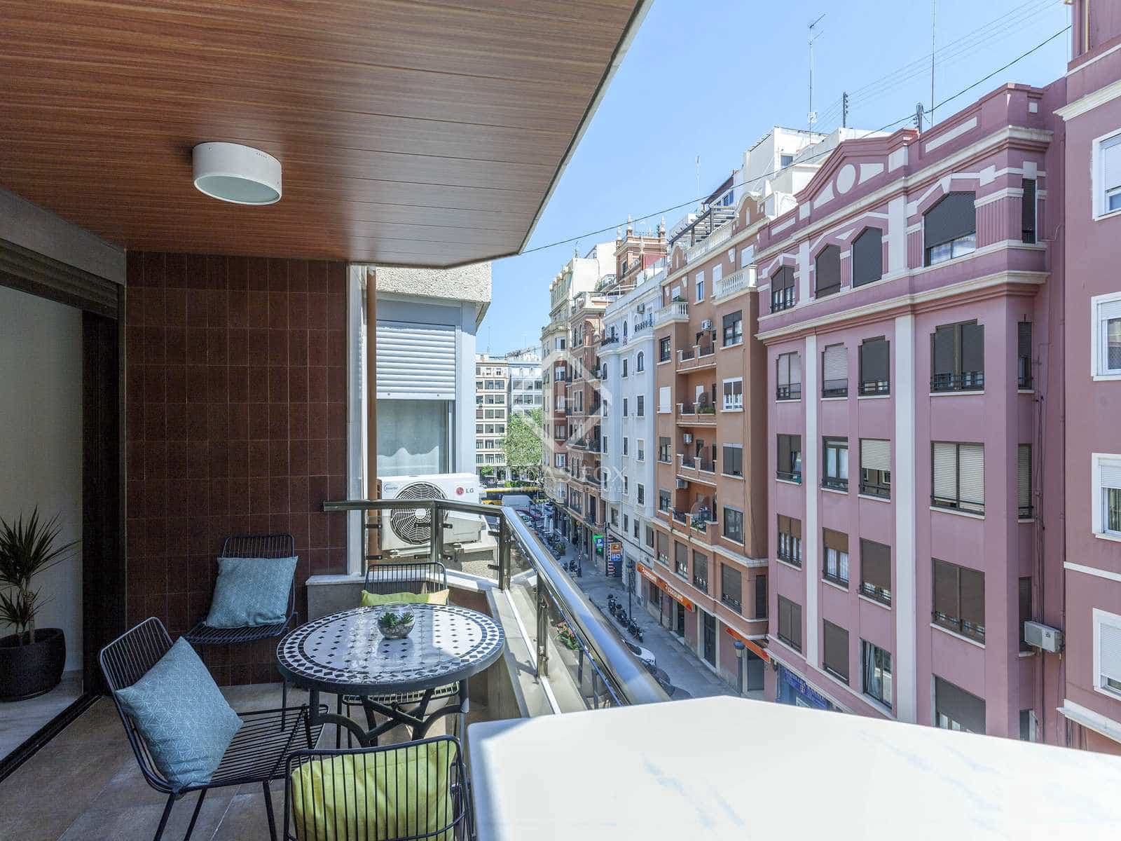 Appartement de 5 chambres à louer à Valence ville avec garage - 3 000 € (Ref: 7788173)