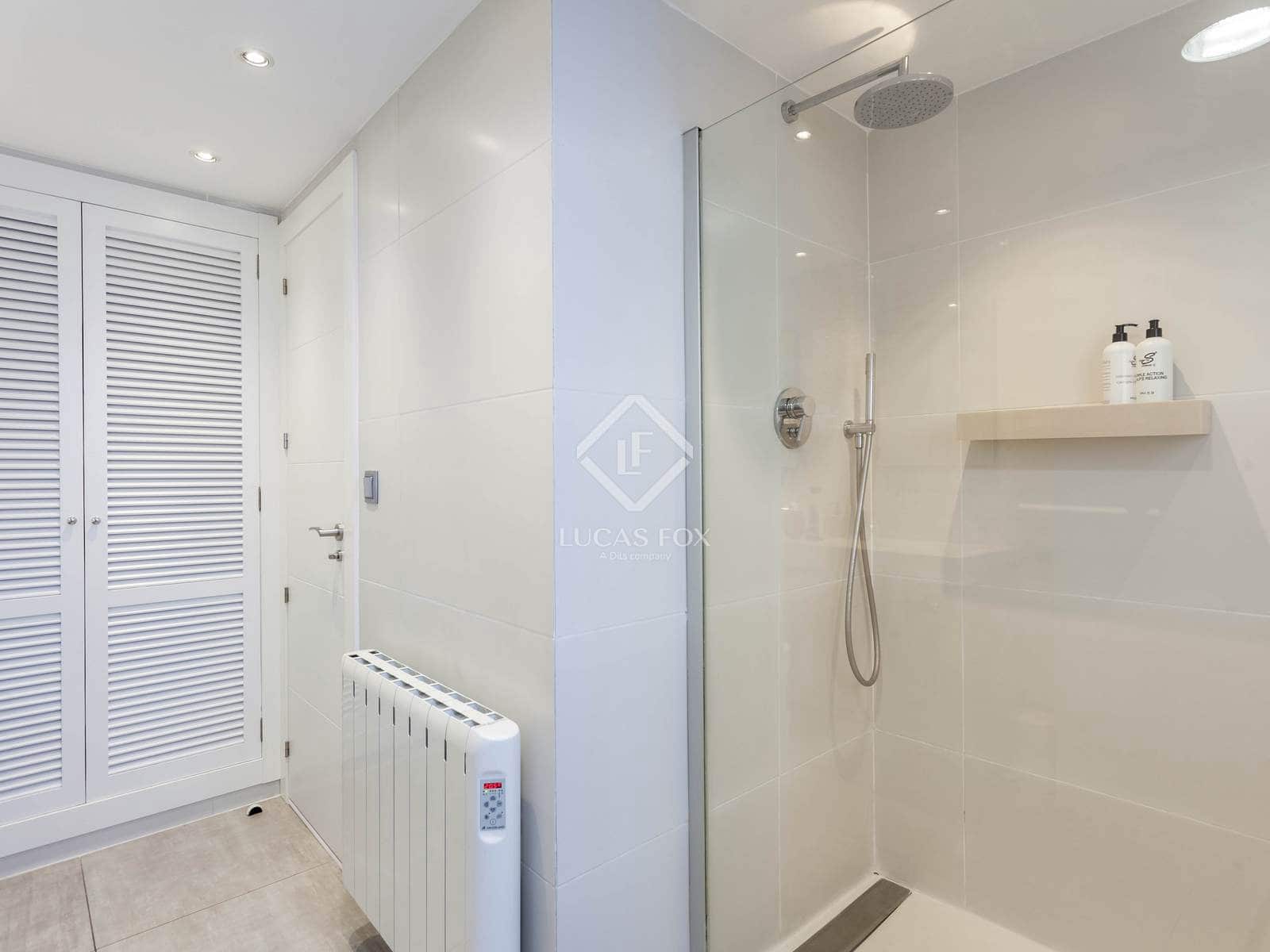 Appartement de 5 chambres à louer à Valence ville avec garage - 3 000 € (Ref: 7788173)