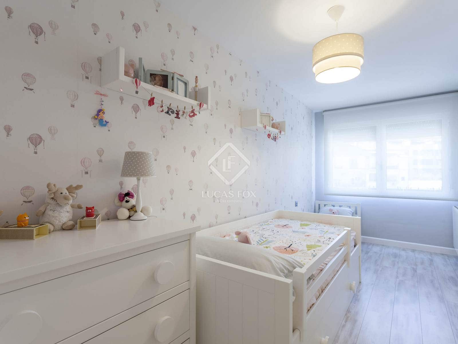 Appartement de 5 chambres à louer à Valence ville avec garage - 3 000 € (Ref: 7788173)