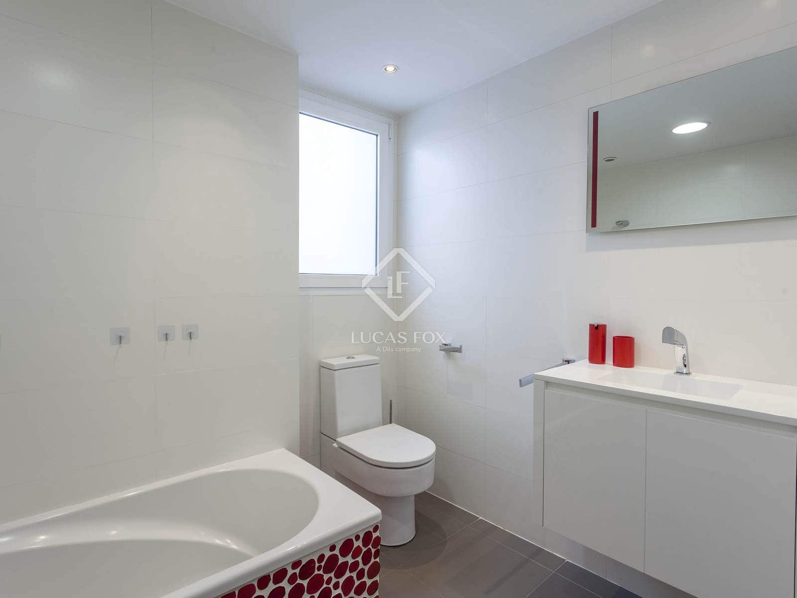 Appartement de 5 chambres à louer à Valence ville avec garage - 3 000 € (Ref: 7788173)