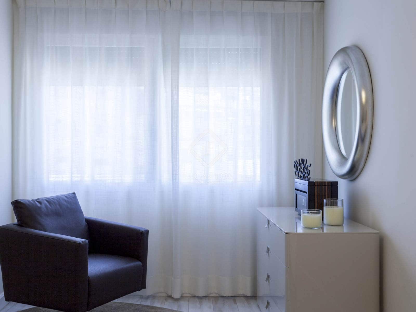 Appartement de 5 chambres à louer à Valence ville avec garage - 3 000 € (Ref: 7788173)