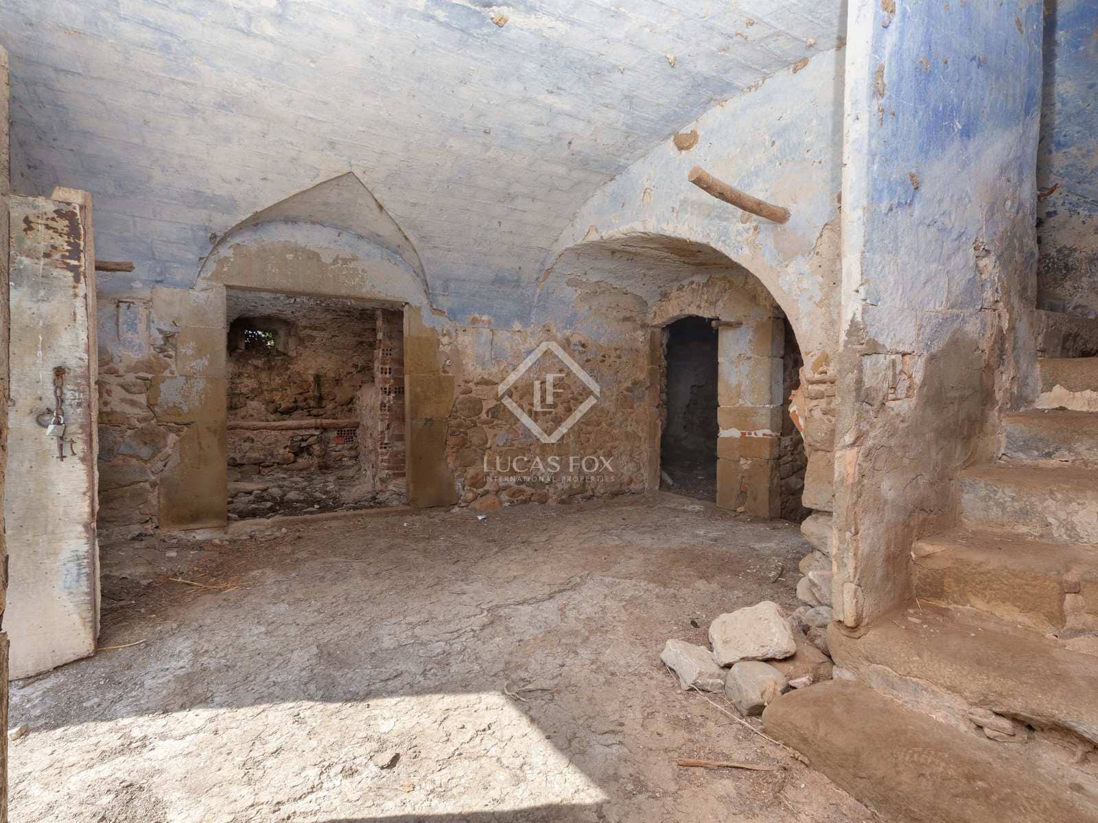 6 soveværelse Finca/Landehus til salg i Casavells - € 799.000 (Ref: 7790273)