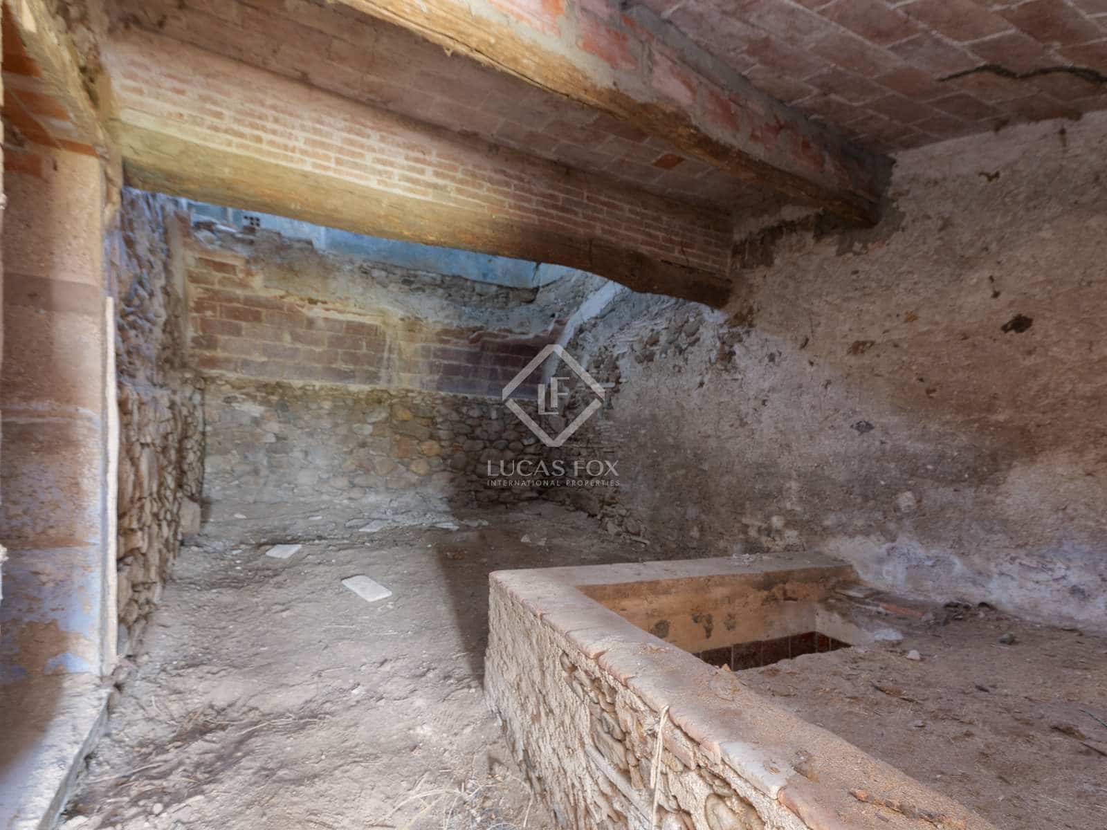 6 soveværelse Finca/Landehus til salg i Casavells - € 799.000 (Ref: 7790273)