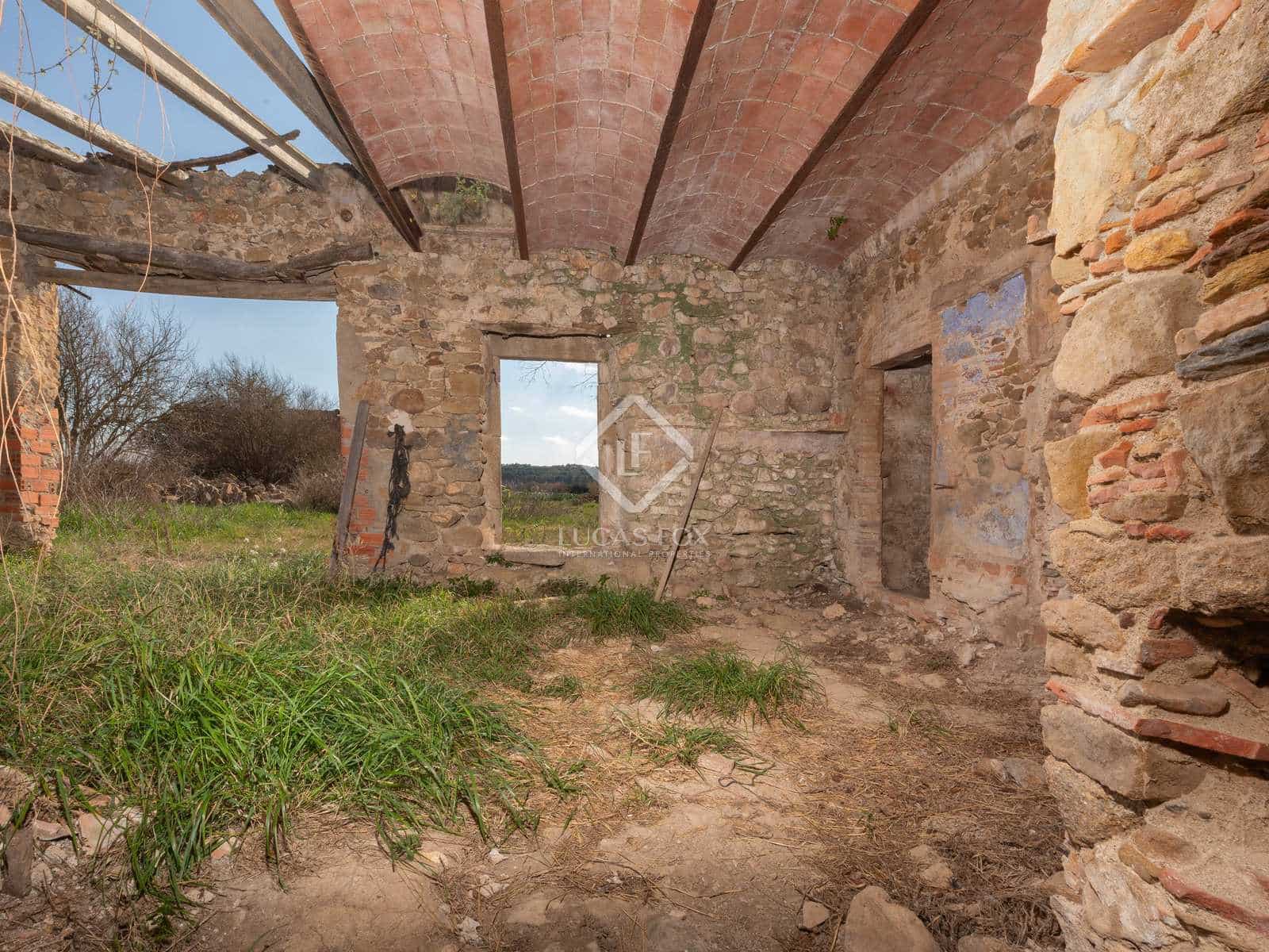 6 soveværelse Finca/Landehus til salg i Casavells - € 799.000 (Ref: 7790273)