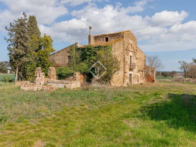 6 bedroom Finca/Country House for sale in Casavells, Corçà - € 799,000 (Ref: 7790273)