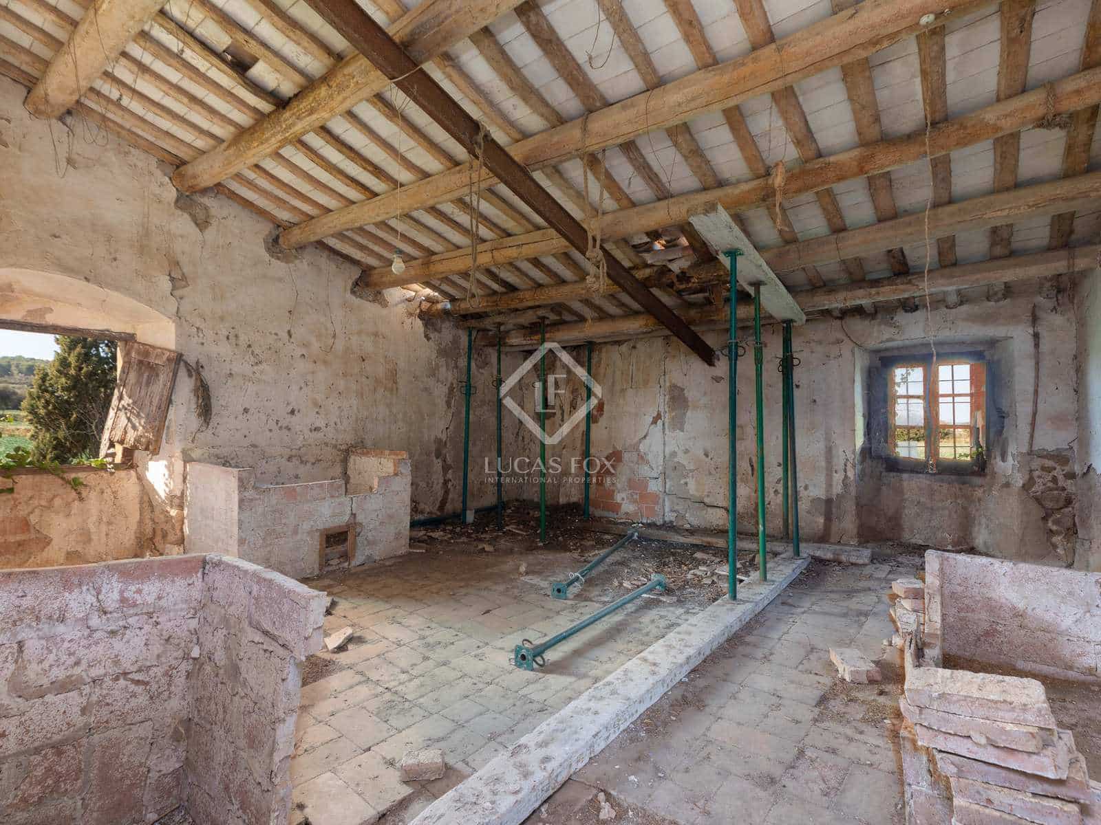 6 soveværelse Finca/Landehus til salg i Casavells - € 799.000 (Ref: 7790273)