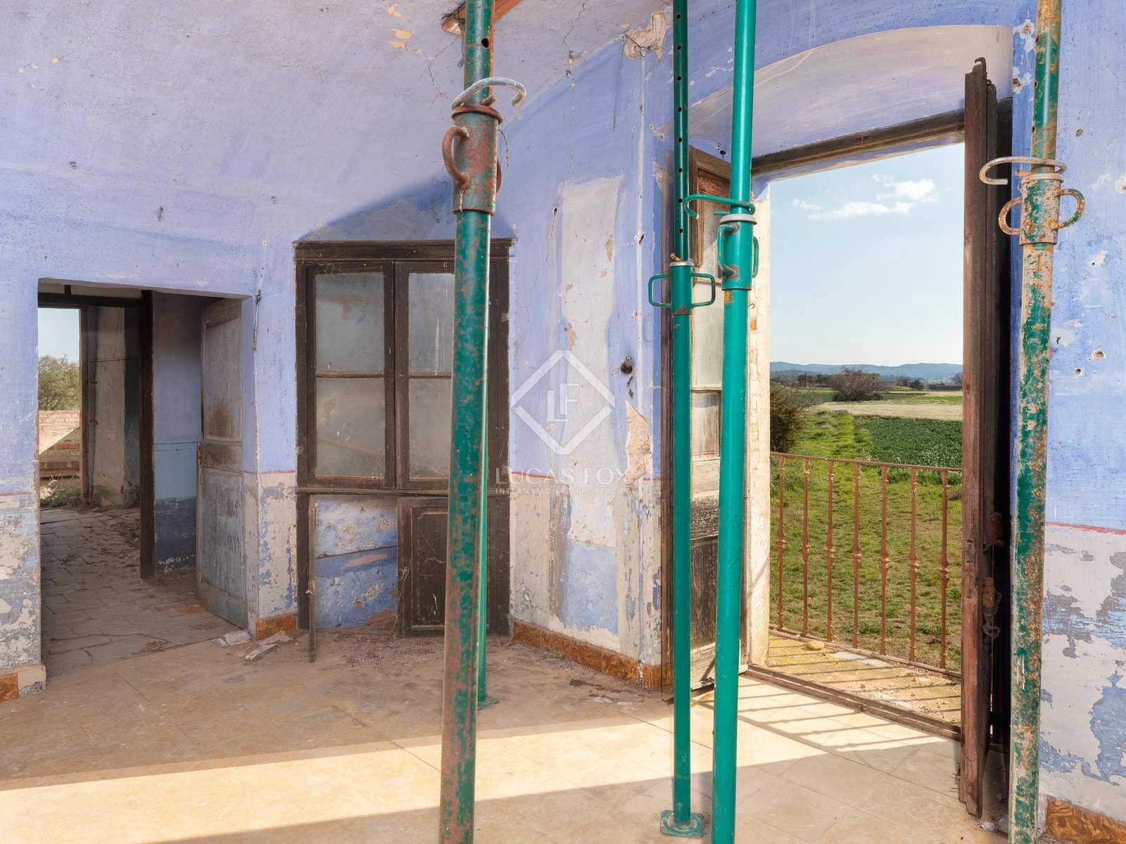 6 soveværelse Finca/Landehus til salg i Casavells - € 799.000 (Ref: 7790273)